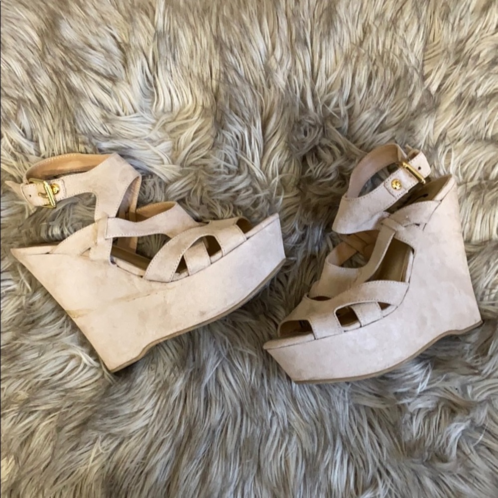 Guess wedges
